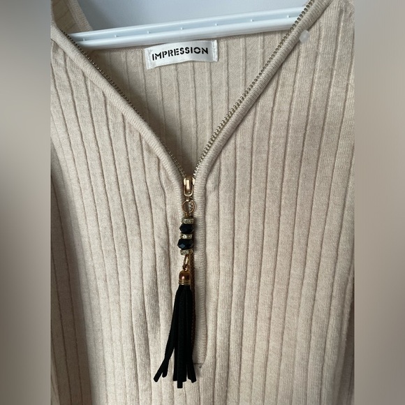 Impressions Off-Shoulder Cream Sweater with jewelled Tassel size small NWOT - Picture 3 of 5